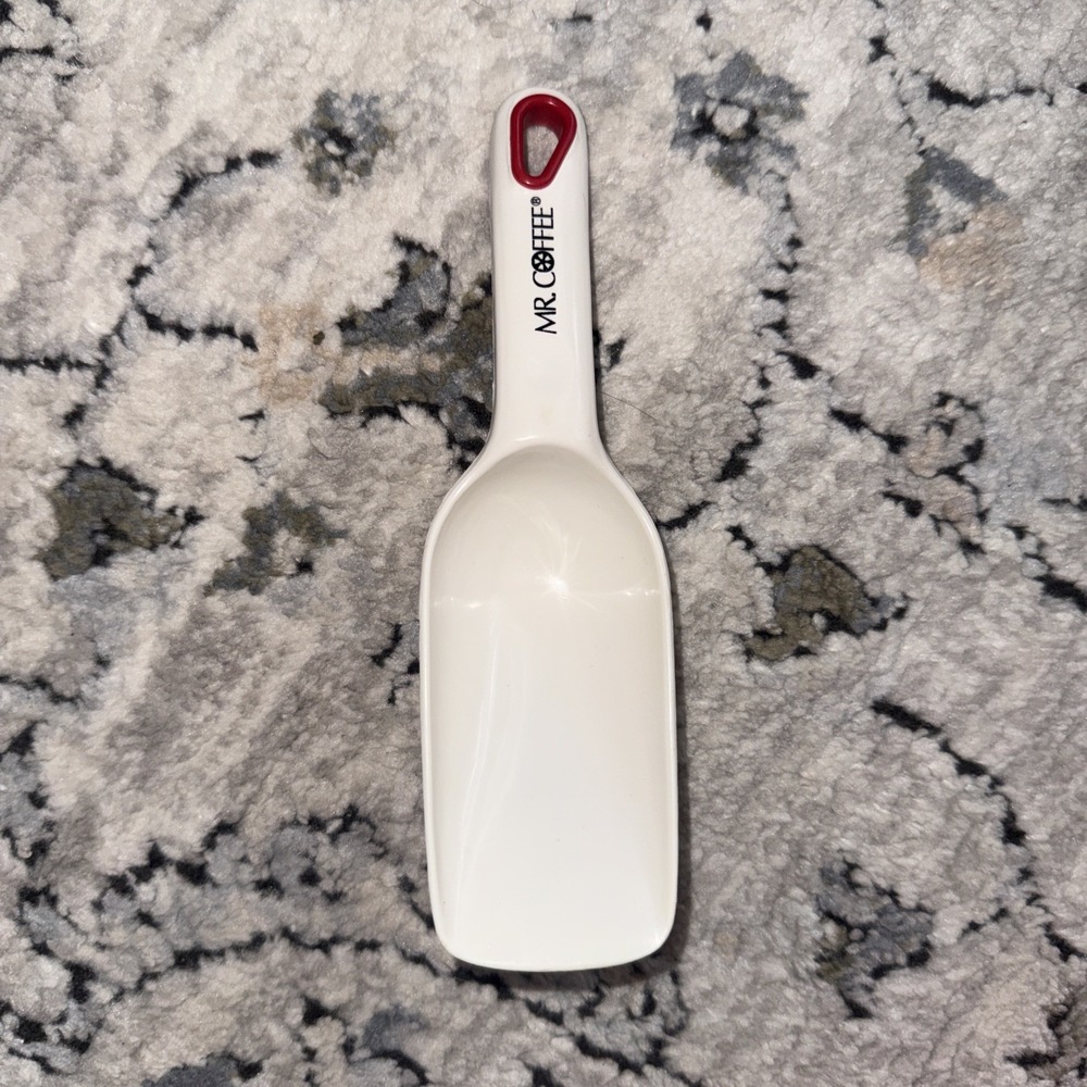 Vintage Mr. Coffee Scoop 7" White‎ Plastic Measuring Spoon Red Hang Hole